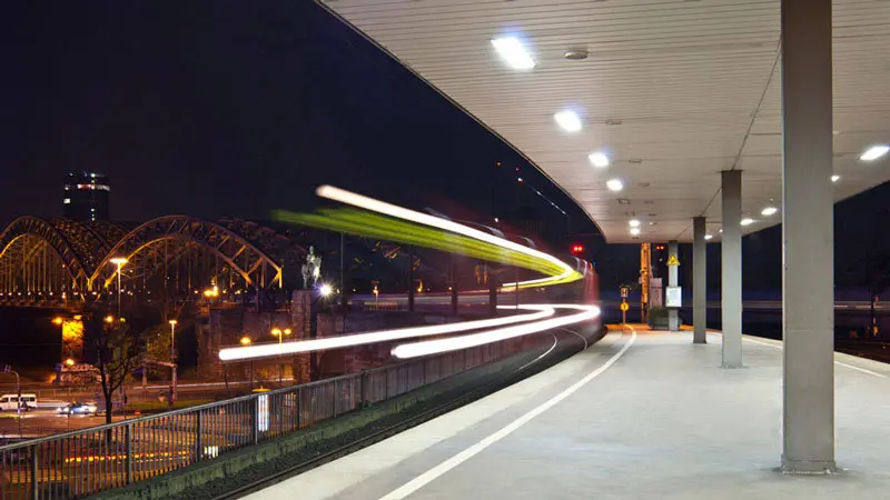 exposición a largo plazo en la estación de ferrocarril de Colonia, Alemania